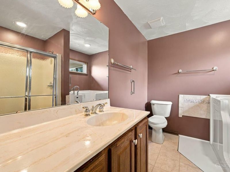 5460 Lakefront Drive, Green Township, OH 45247 Photo 29