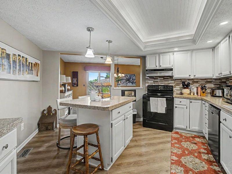 755 Hidden Circle, Washington Township, OH 45458 Photo 5