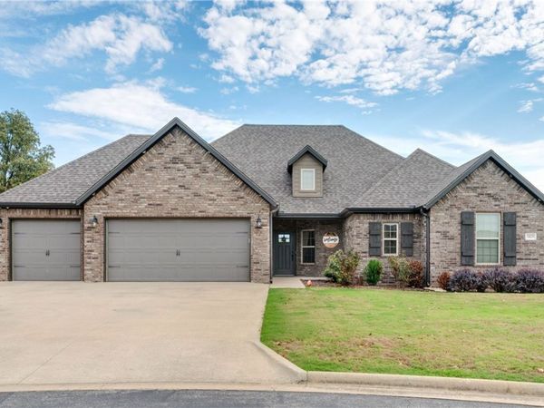 18029 Astor Drive , Fayetteville, AR 72704