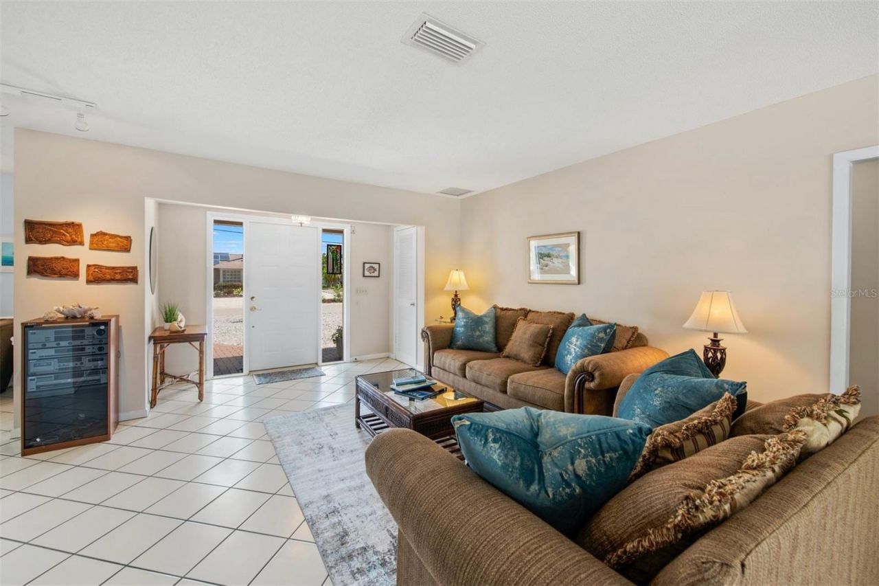 614 Gladstone Lane , Bradenton Beach, FL 34217 Photo