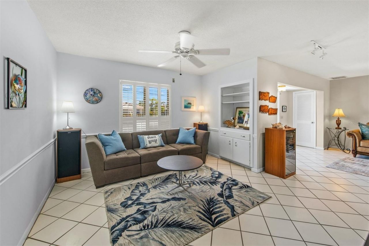 614 Gladstone Lane , Bradenton Beach, FL 34217 Photo