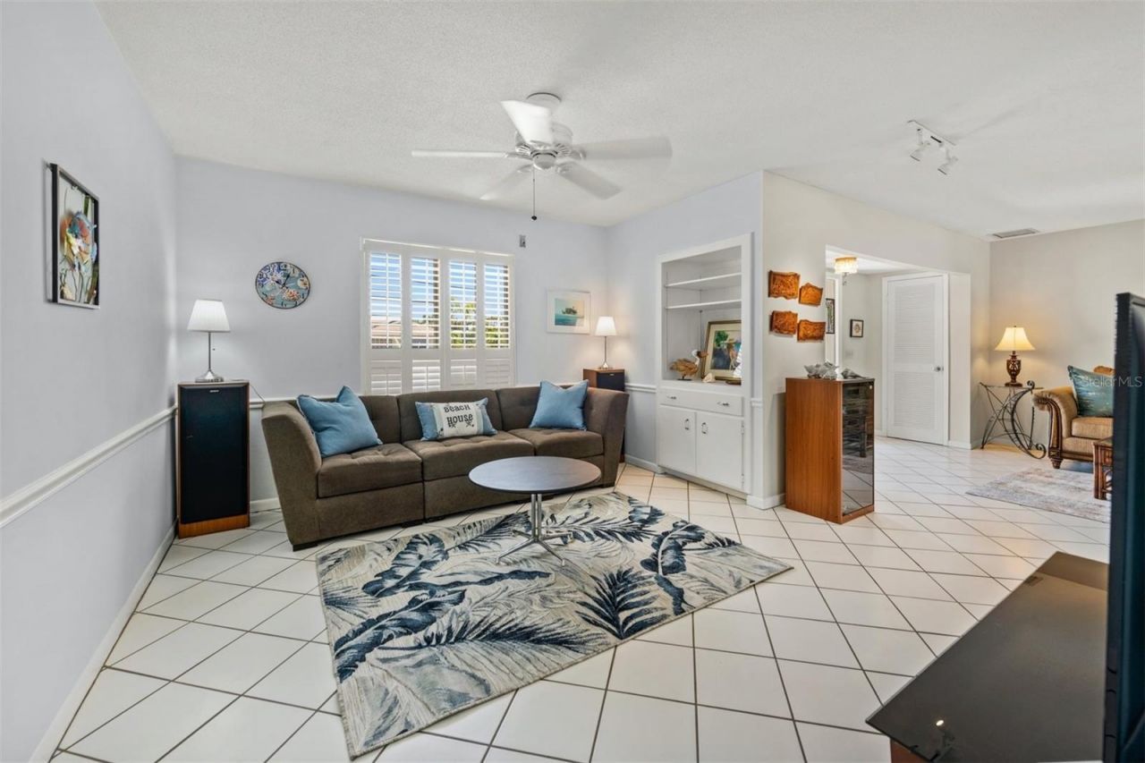 614 Gladstone Lane , Bradenton Beach, FL 34217 Photo