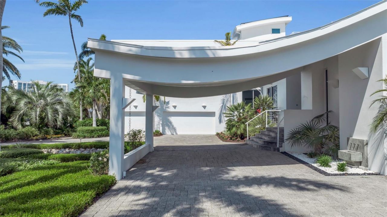 445 Mckinley Drive, Sarasota, FL 34236 Photo