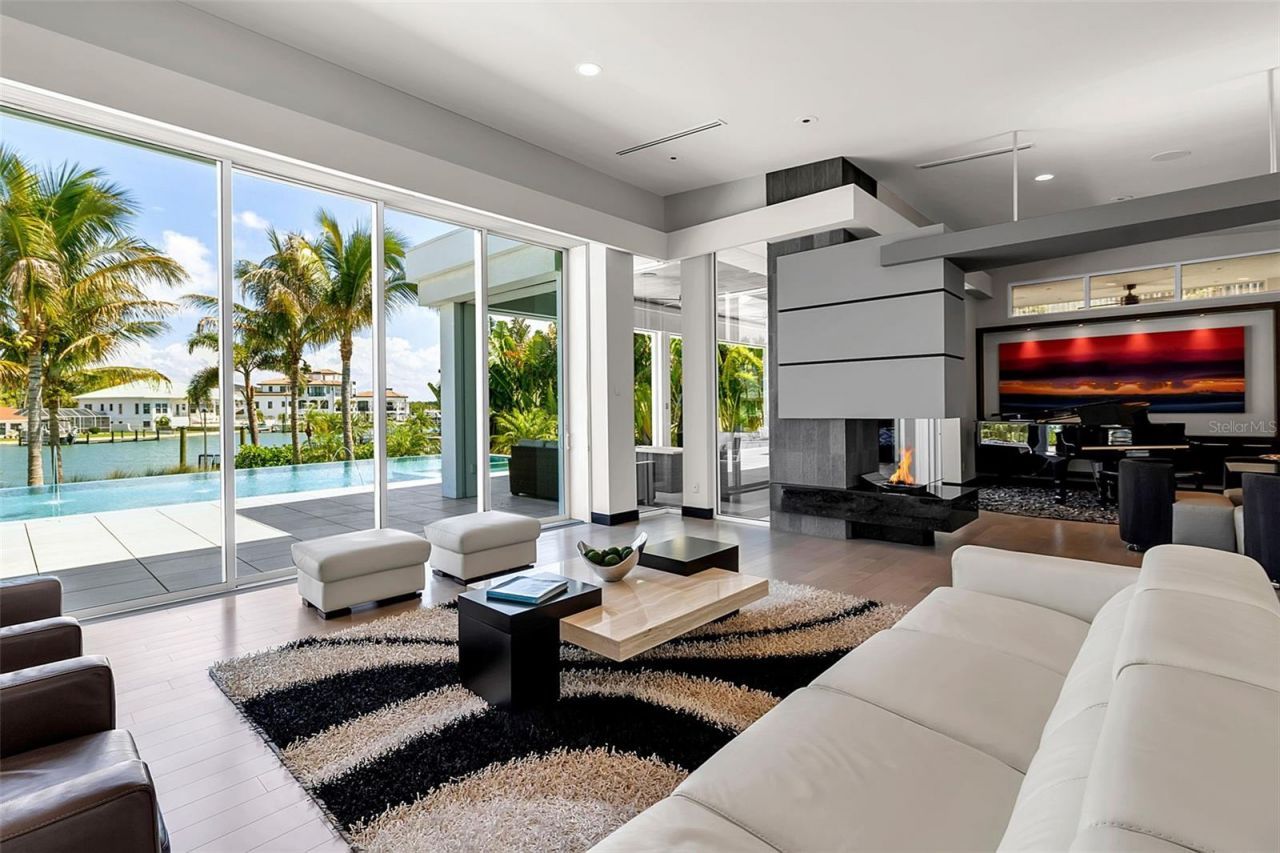 445 Mckinley Drive, Sarasota, FL 34236 Photo