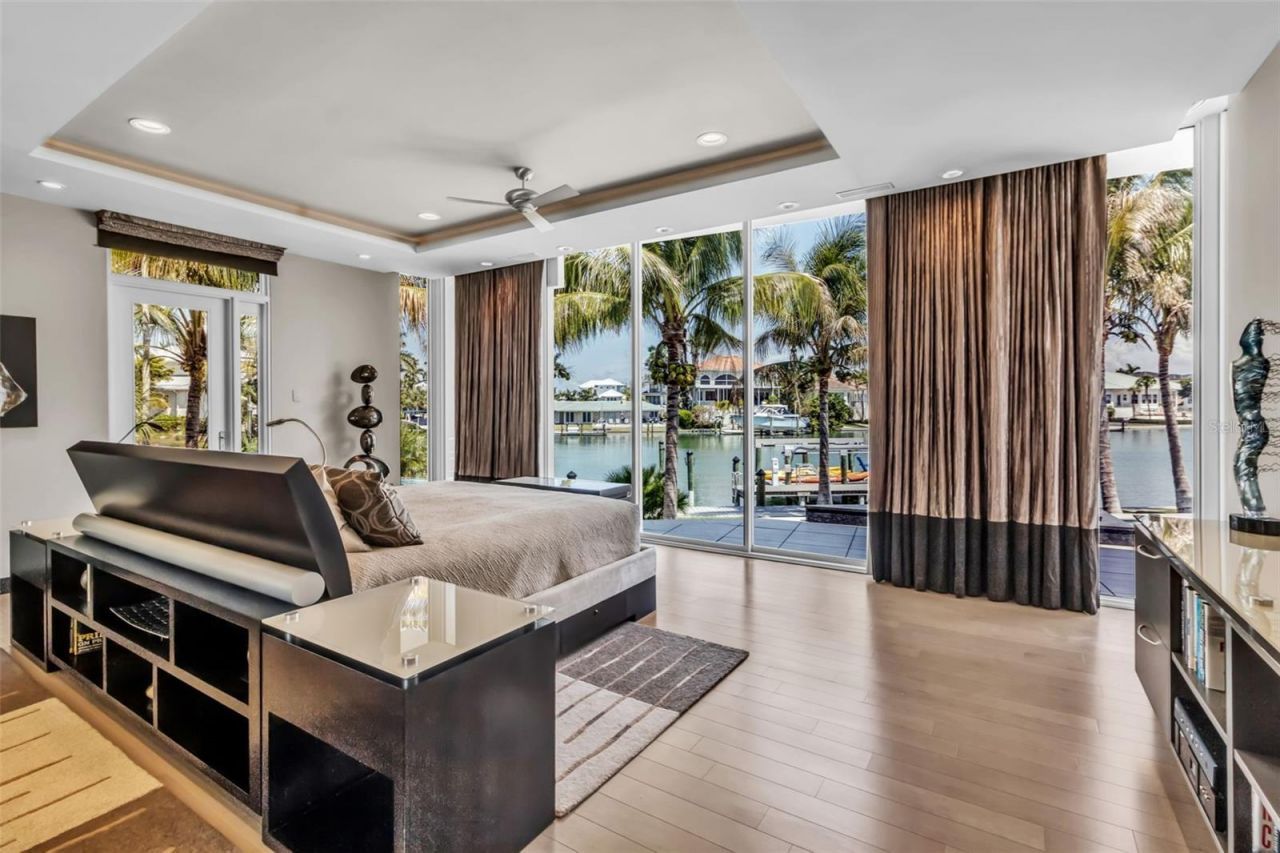 445 Mckinley Drive, Sarasota, FL 34236 Photo