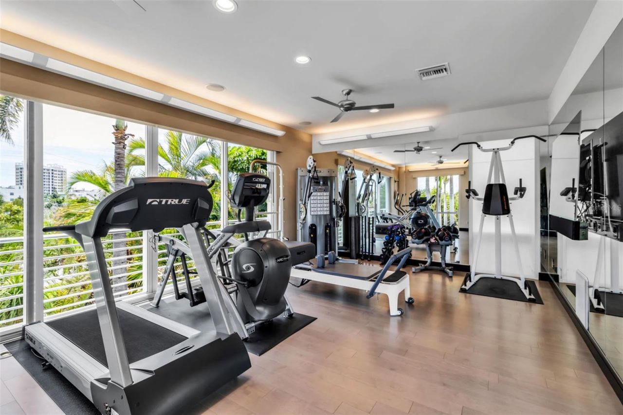 445 Mckinley Drive, Sarasota, FL 34236 Photo