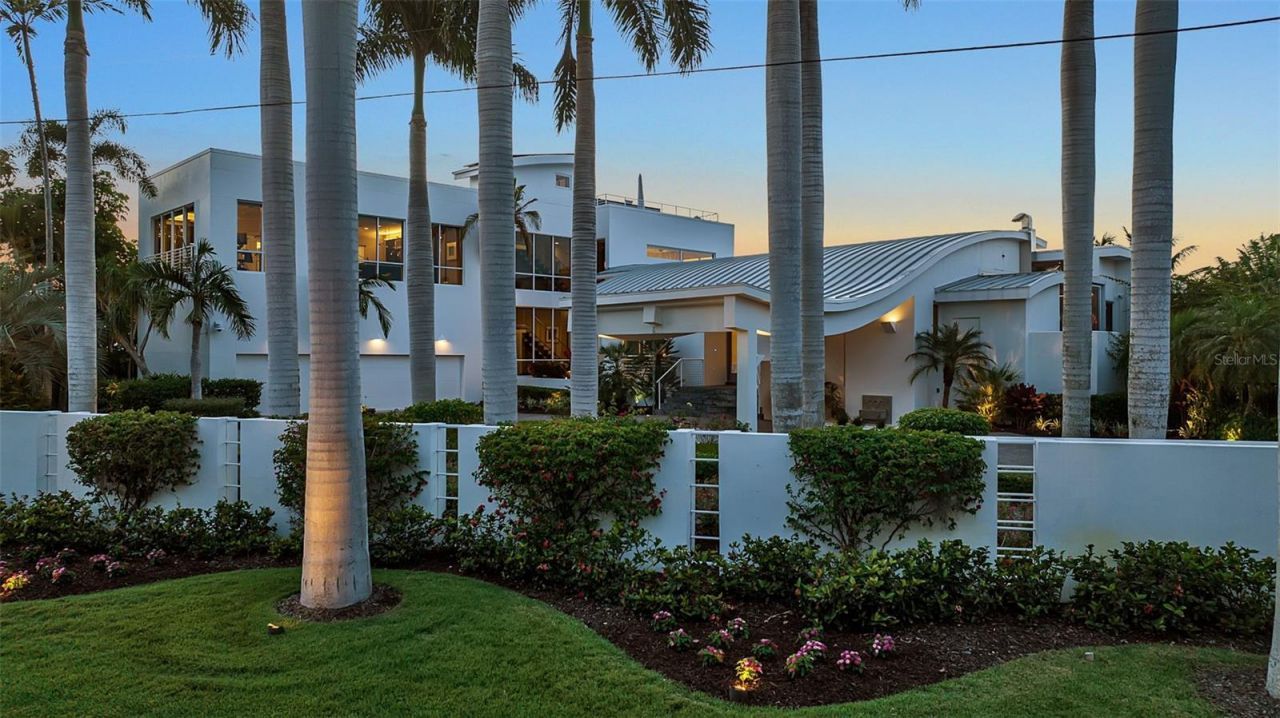 445 Mckinley Drive, Sarasota, FL 34236 Photo