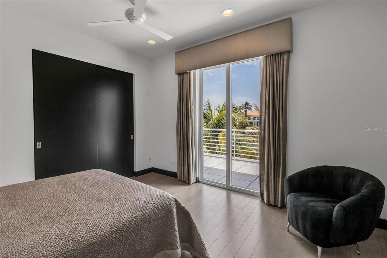 445 Mckinley Drive, Sarasota, FL 34236 Photo