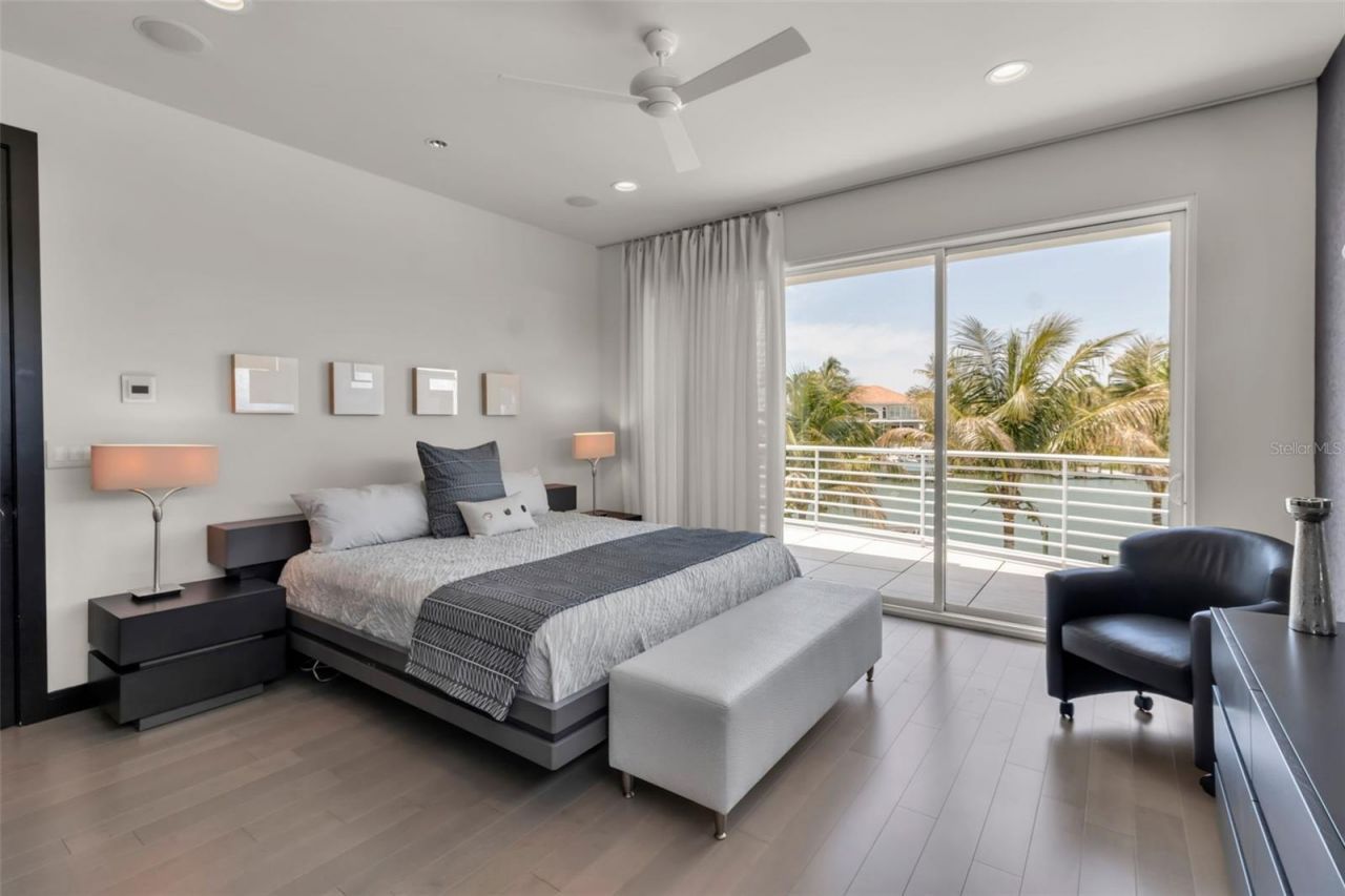 445 Mckinley Drive, Sarasota, FL 34236 Photo