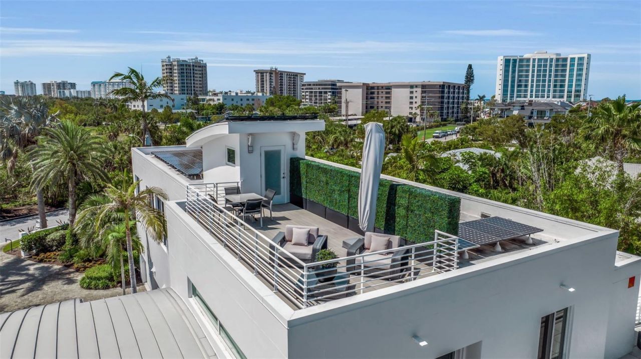 445 Mckinley Drive, Sarasota, FL 34236 Photo