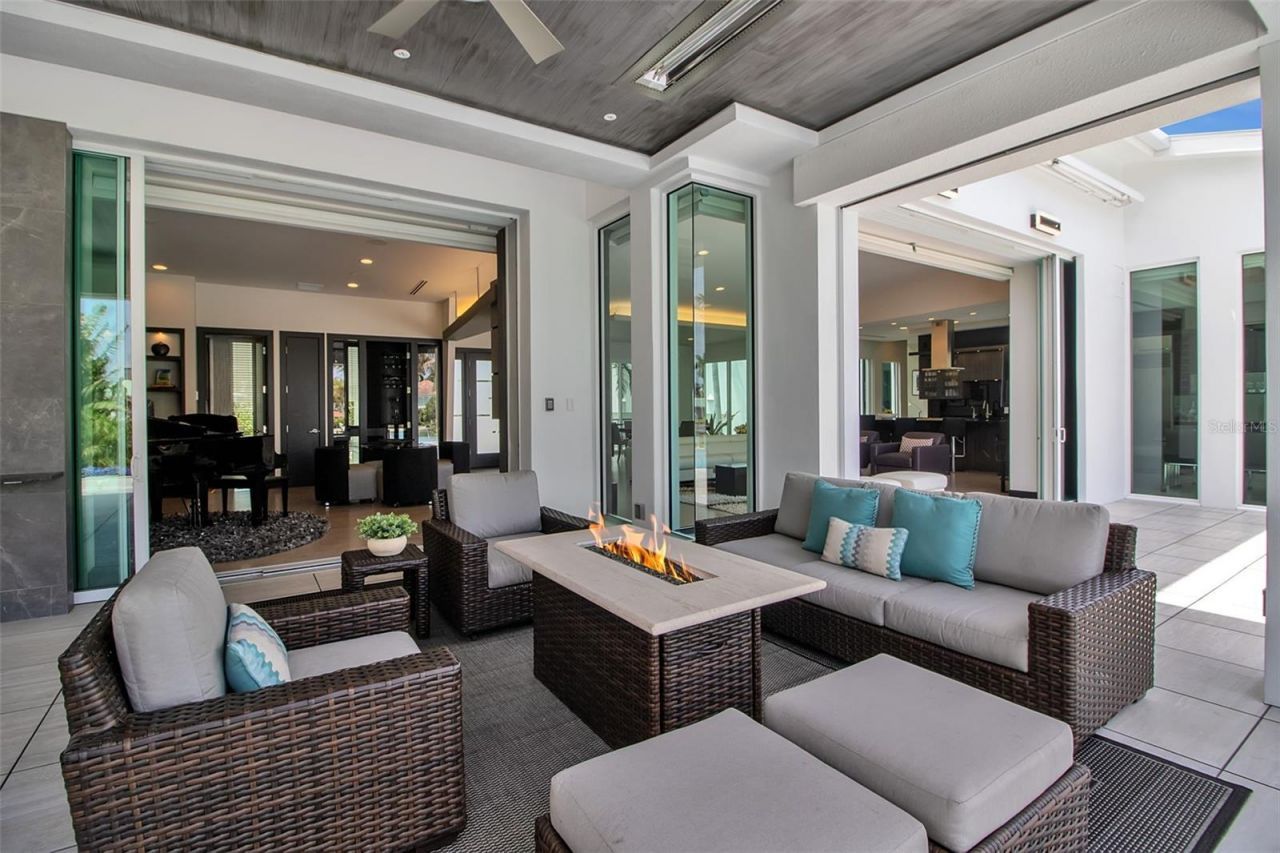 445 Mckinley Drive, Sarasota, FL 34236 Photo