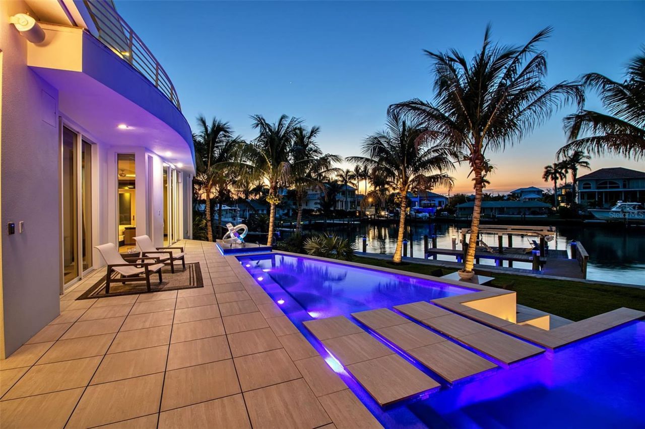 445 Mckinley Drive, Sarasota, FL 34236 Photo