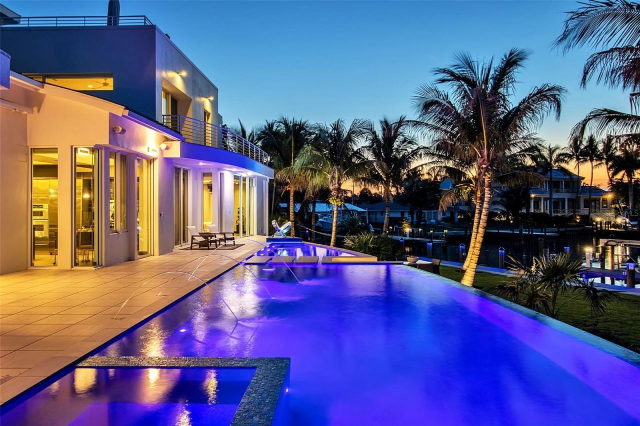 445 Mckinley Drive, Sarasota, FL 34236 Photo
