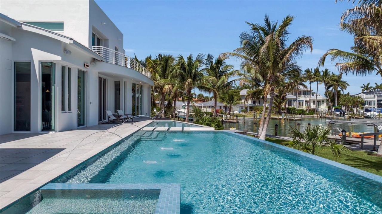 445 Mckinley Drive, Sarasota, FL 34236 Photo