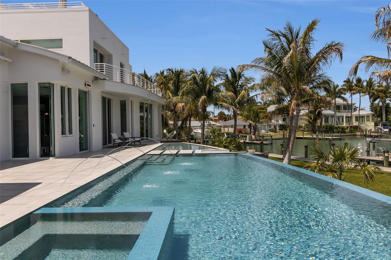 445 Mckinley Drive, Sarasota, FL 34236 Photo