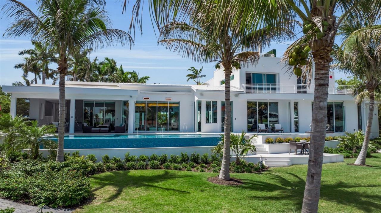 445 Mckinley Drive, Sarasota, FL 34236 Photo