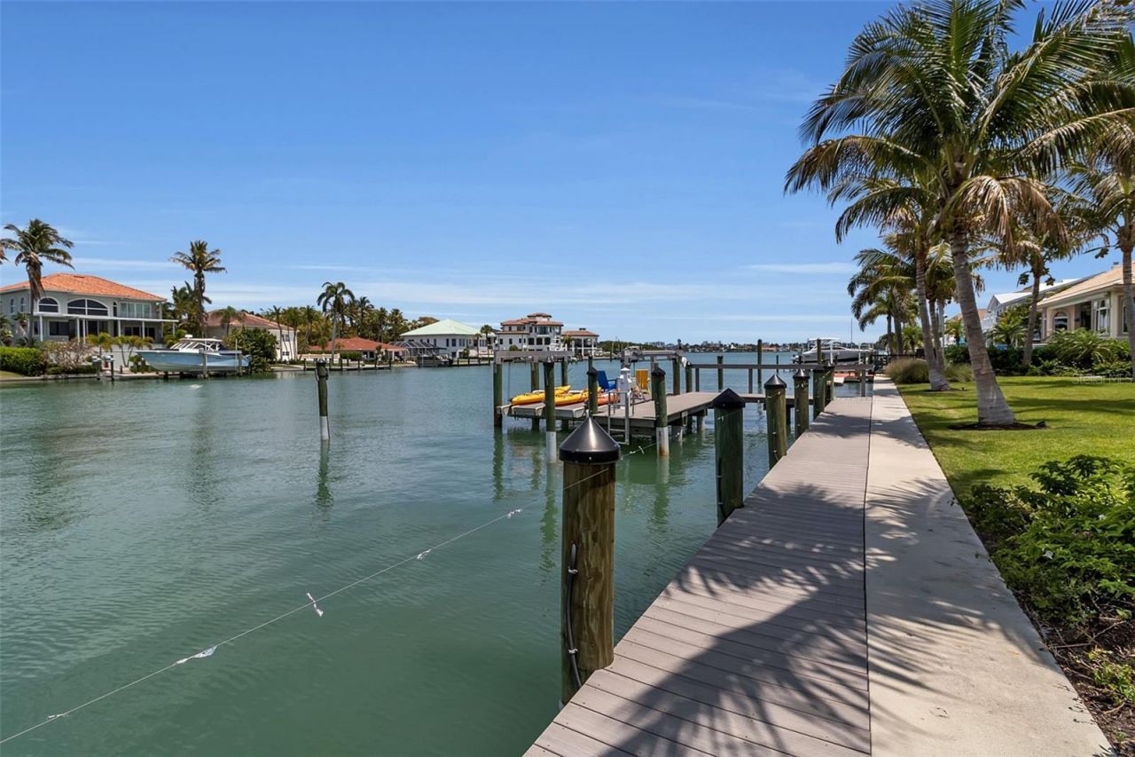 445 Mckinley Drive, Sarasota, FL 34236 Photo