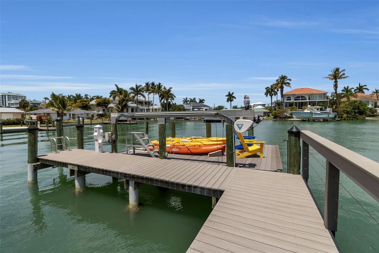 445 Mckinley Drive, Sarasota, FL 34236 Photo