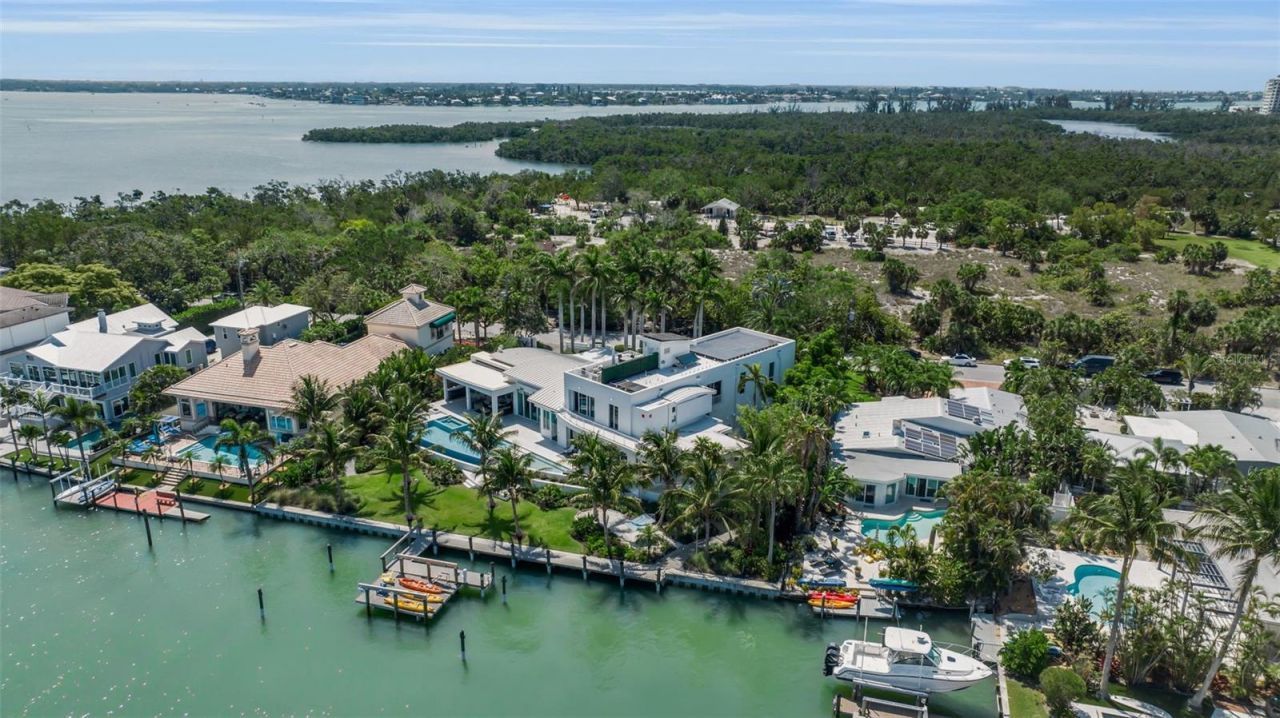 445 Mckinley Drive, Sarasota, FL 34236 Photo