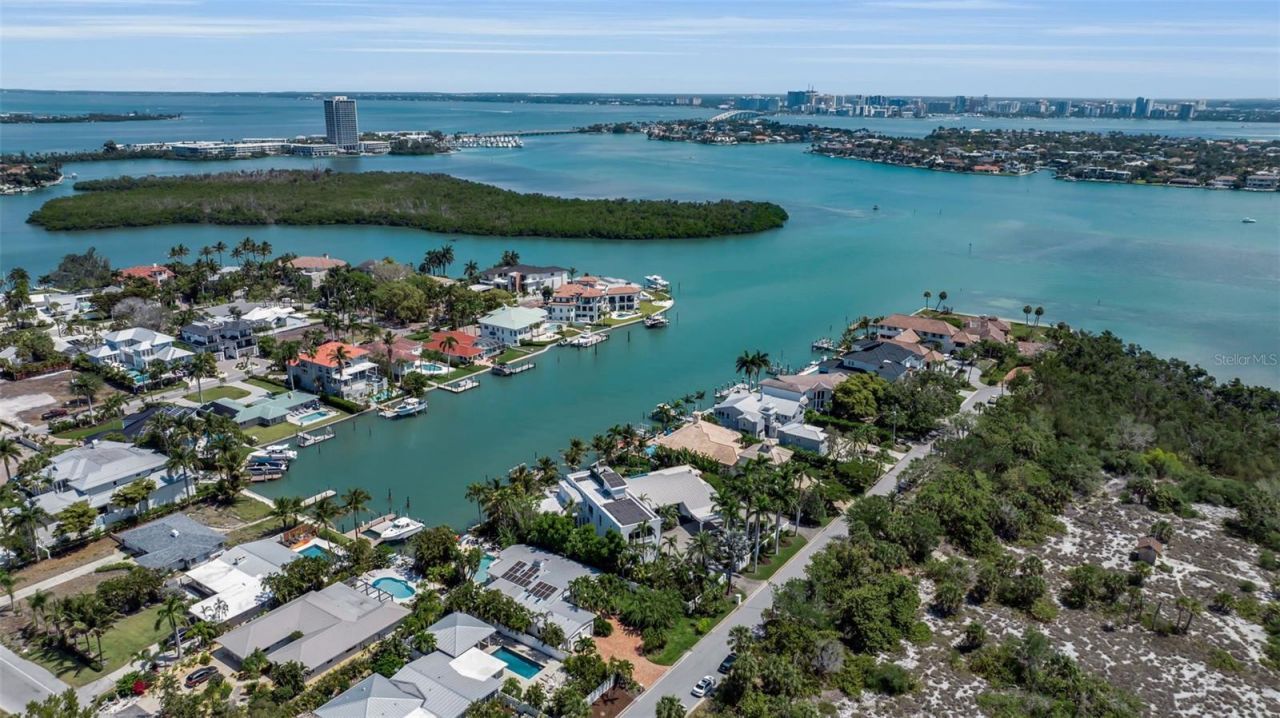 445 Mckinley Drive, Sarasota, FL 34236 Photo