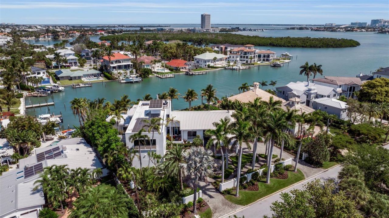 445 Mckinley Drive, Sarasota, FL 34236 Photo