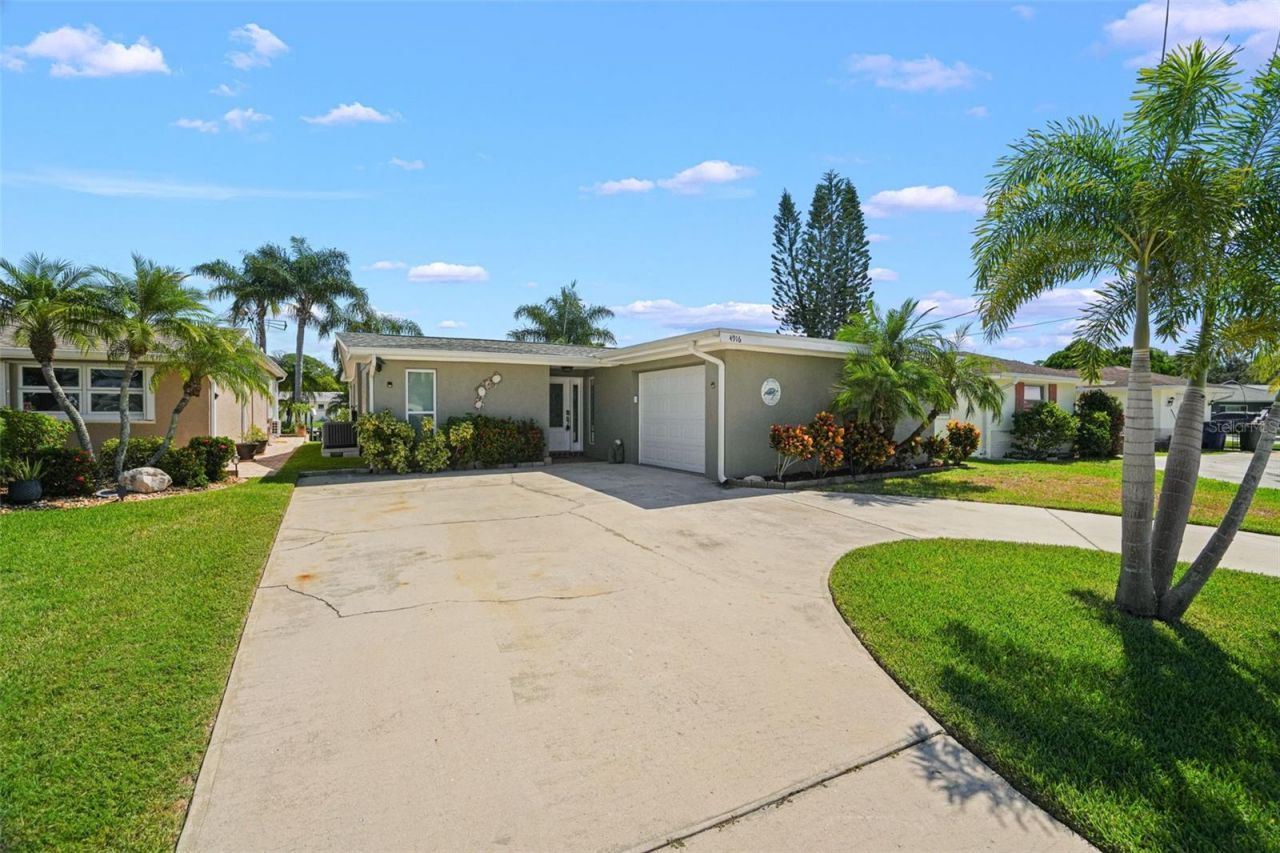 4916 Pompano Drive, New Port Richey, FL 34652 Photo