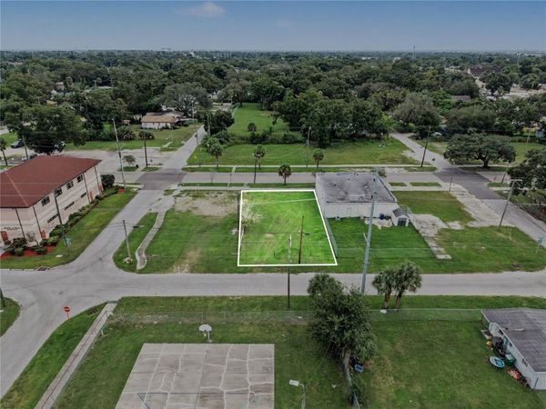 3812 N 29TH STREET, TAMPA, FL 33610