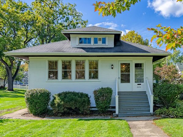 224 S Walnut Street , Itasca, IL 60143
