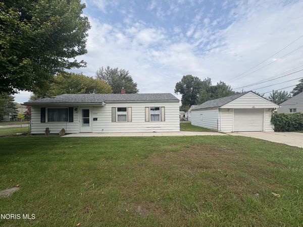2530 South Avenue , Toledo, OH 43609