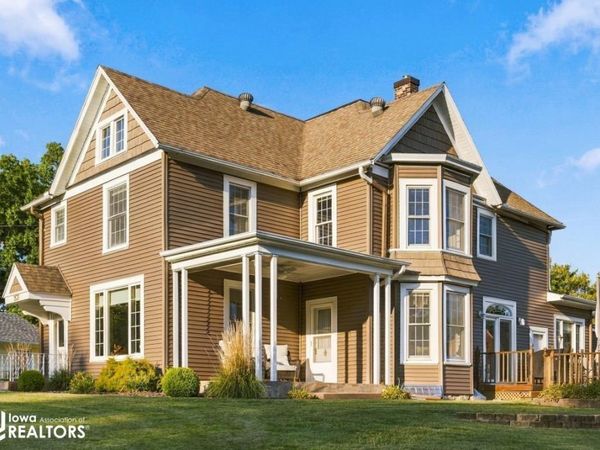 2636 S Main Street, Burlington, IA 52601