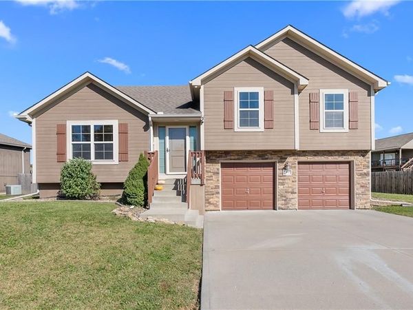 1405 NE Jaclyn Drive, Grain Valley, MO 64029