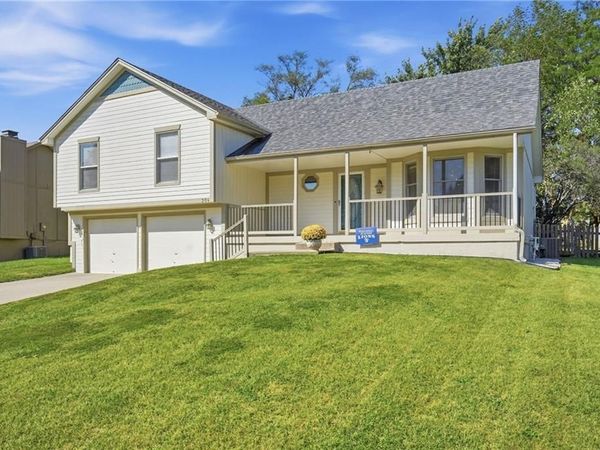 304 20th Avenue, Greenwood, MO 64034