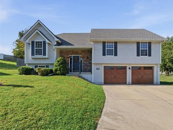 19415 E 13th Street, Independence, MO 64056