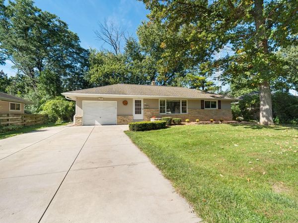 5937 N Sidney PLACE, Glendale, WI 53209