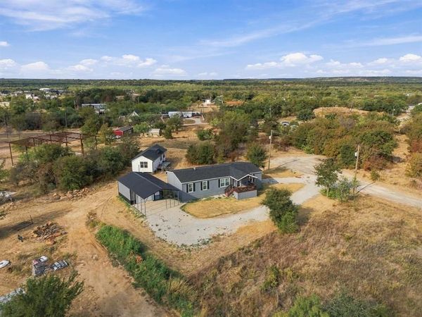 123 Dove Court, Runaway Bay, TX 76426