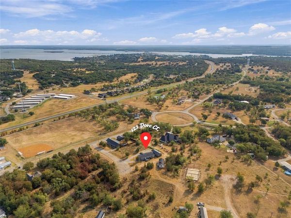 123 Dove Court , Runaway Bay, TX 76426