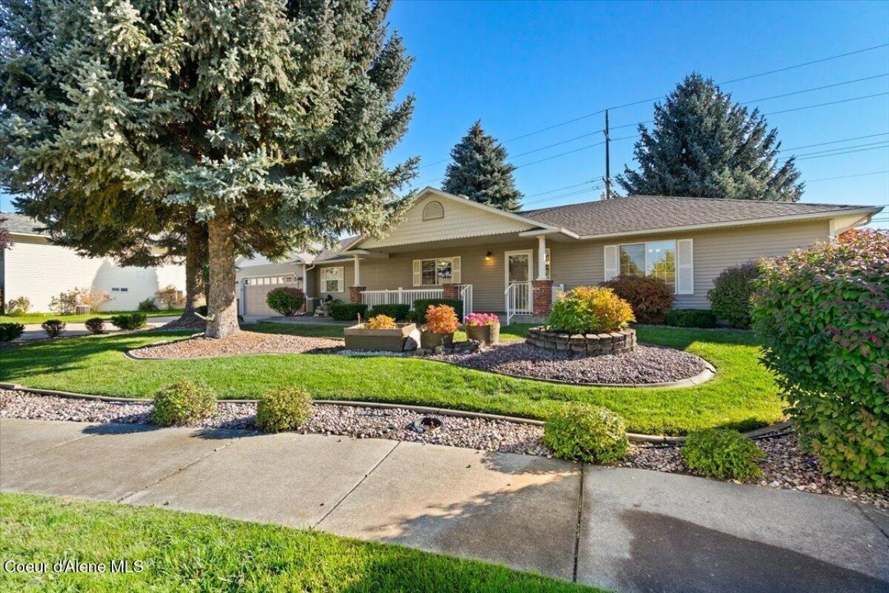 4154 N Ceres St, Coeur d Alene, ID 83815 Main Photo
