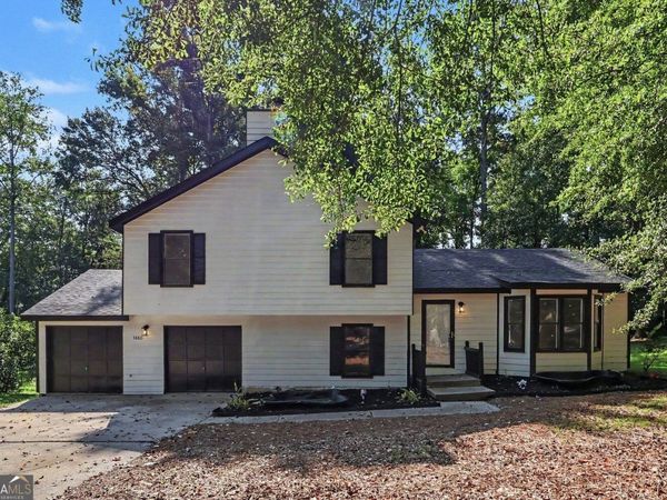 5880 Bluebonnet Circle, College Park, GA 30349