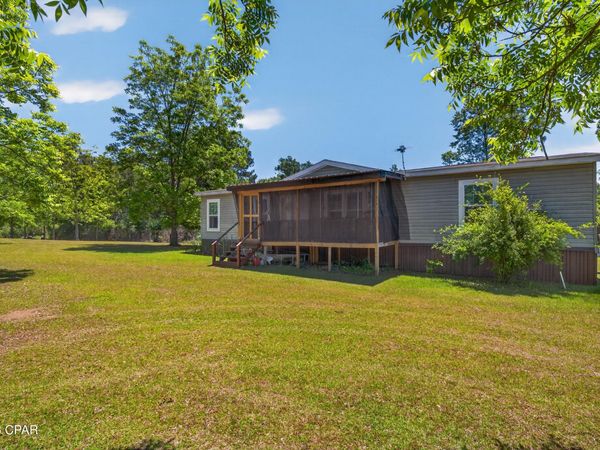 3271 Twin Lake Drive , Bonifay, FL 32425