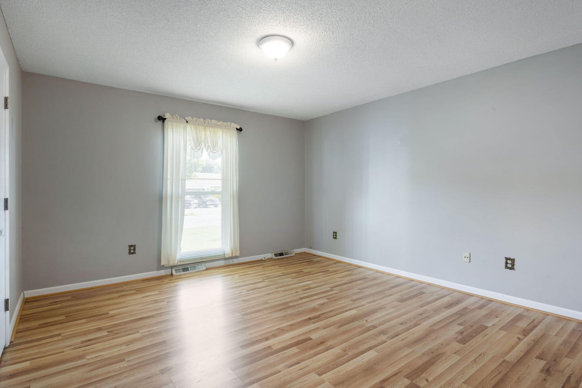 5289 Renee Drive Photo 23