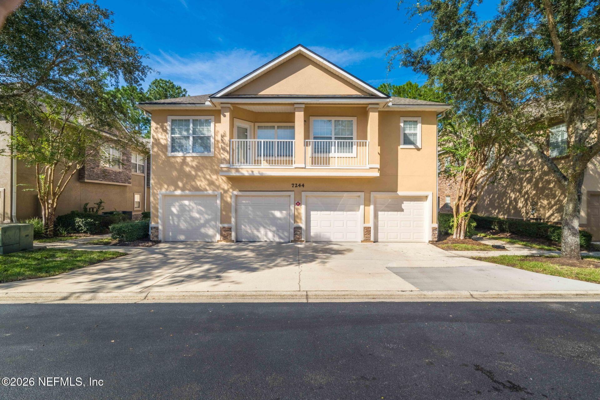 7244 DEERFOOT POINT Circle Jacksonville, FL 32256