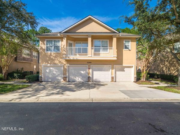 7244 DEERFOOT POINT Circle, Unit 30-1, Jacksonville, FL 32256