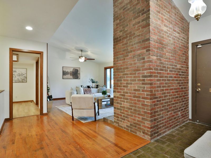 160 Glen Circle, Worthington, OH 43085 Photo 11