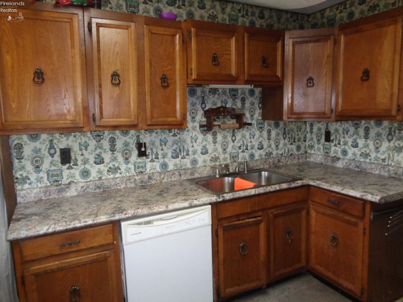 155 Plymouth Street, Plymouth, OH 44865 Photo 6