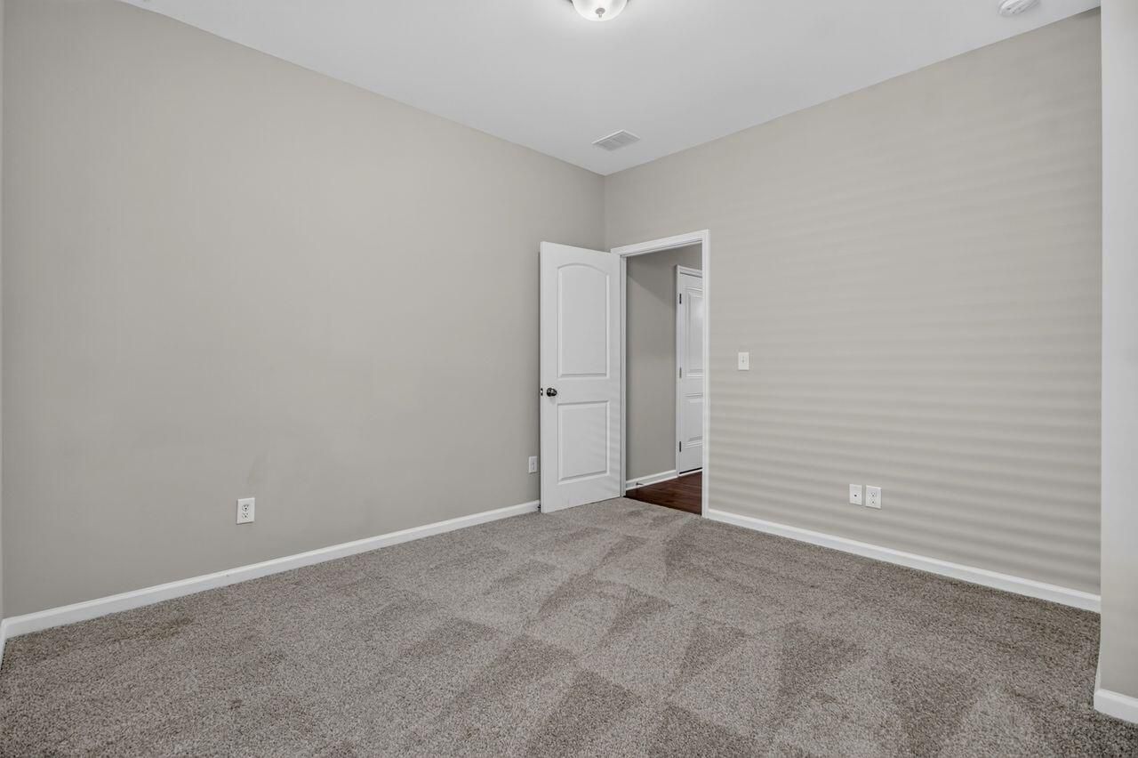 215 Saxony Loop Photo 29