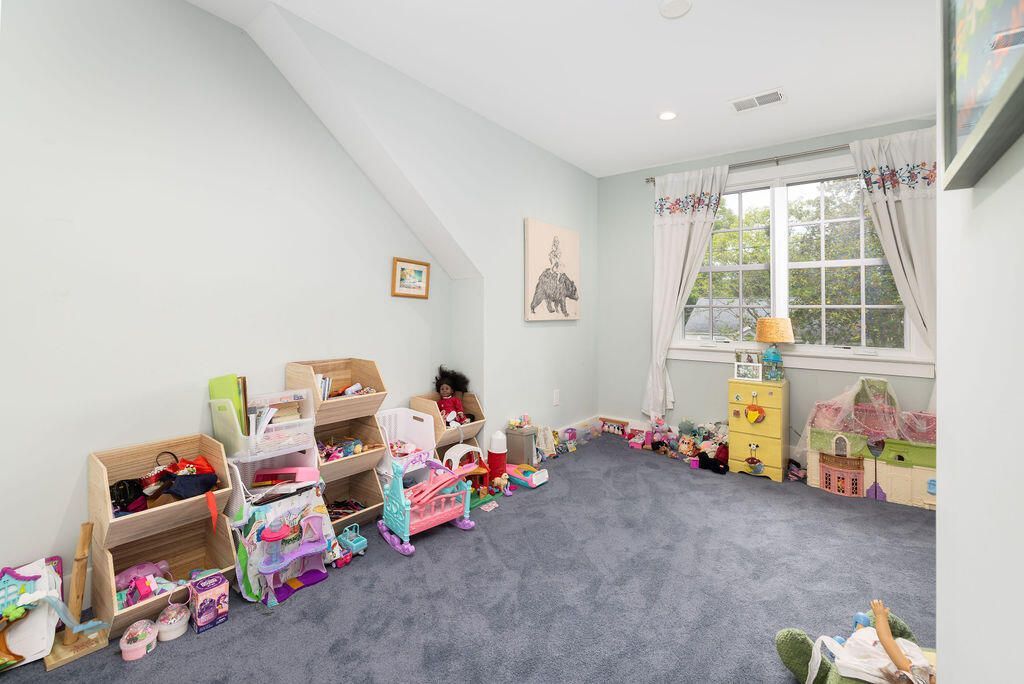 2055 Medway Road Photo 33