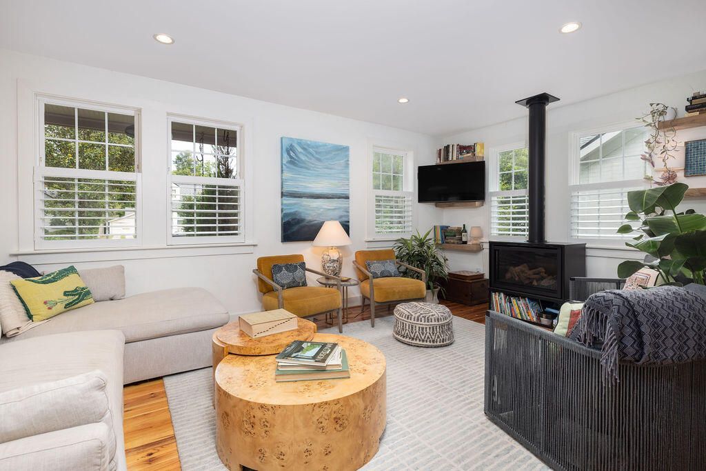 2055 Medway Road Photo 9