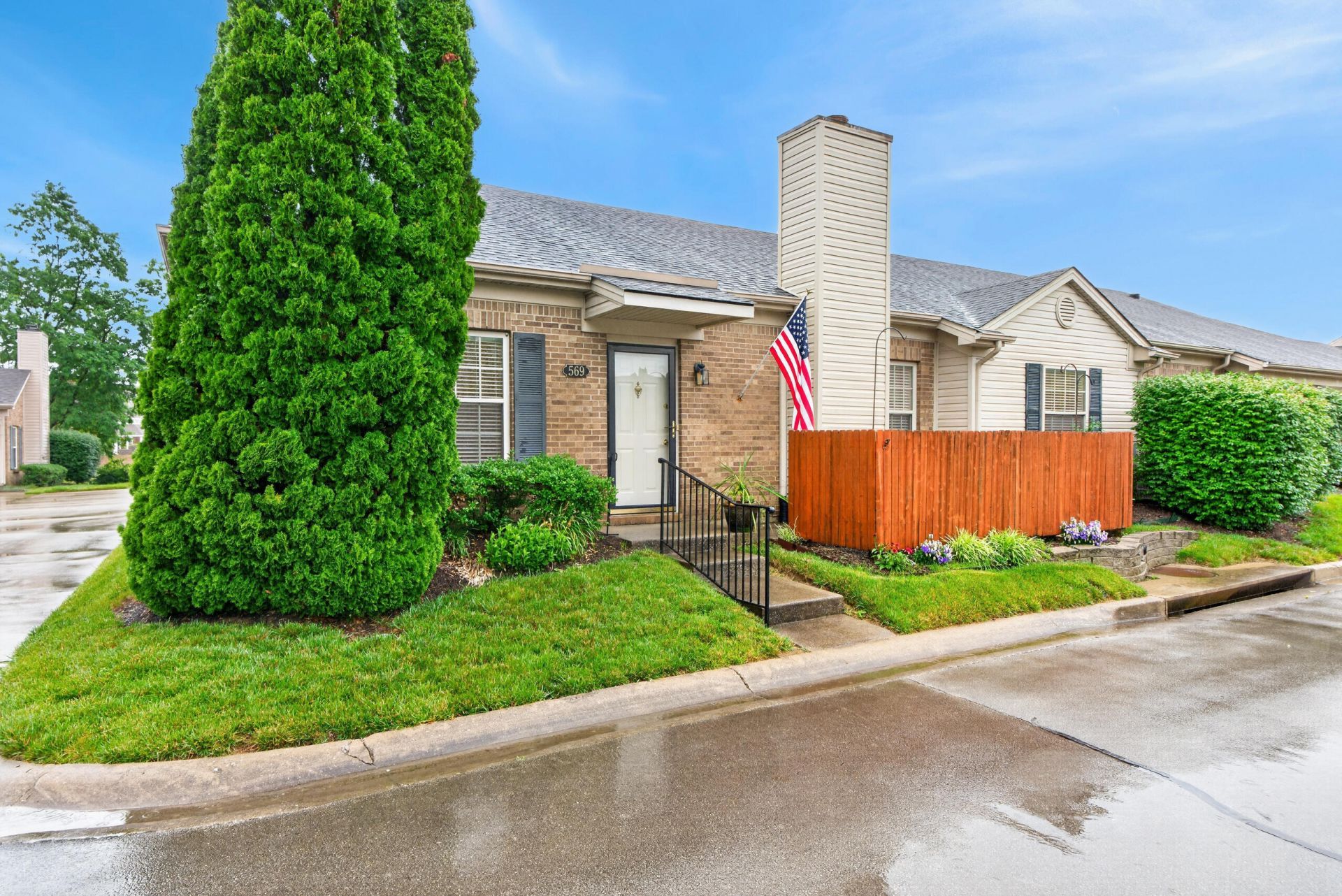569 Goldon Trophy Trail, Lexington, KY 40514 Main Photo