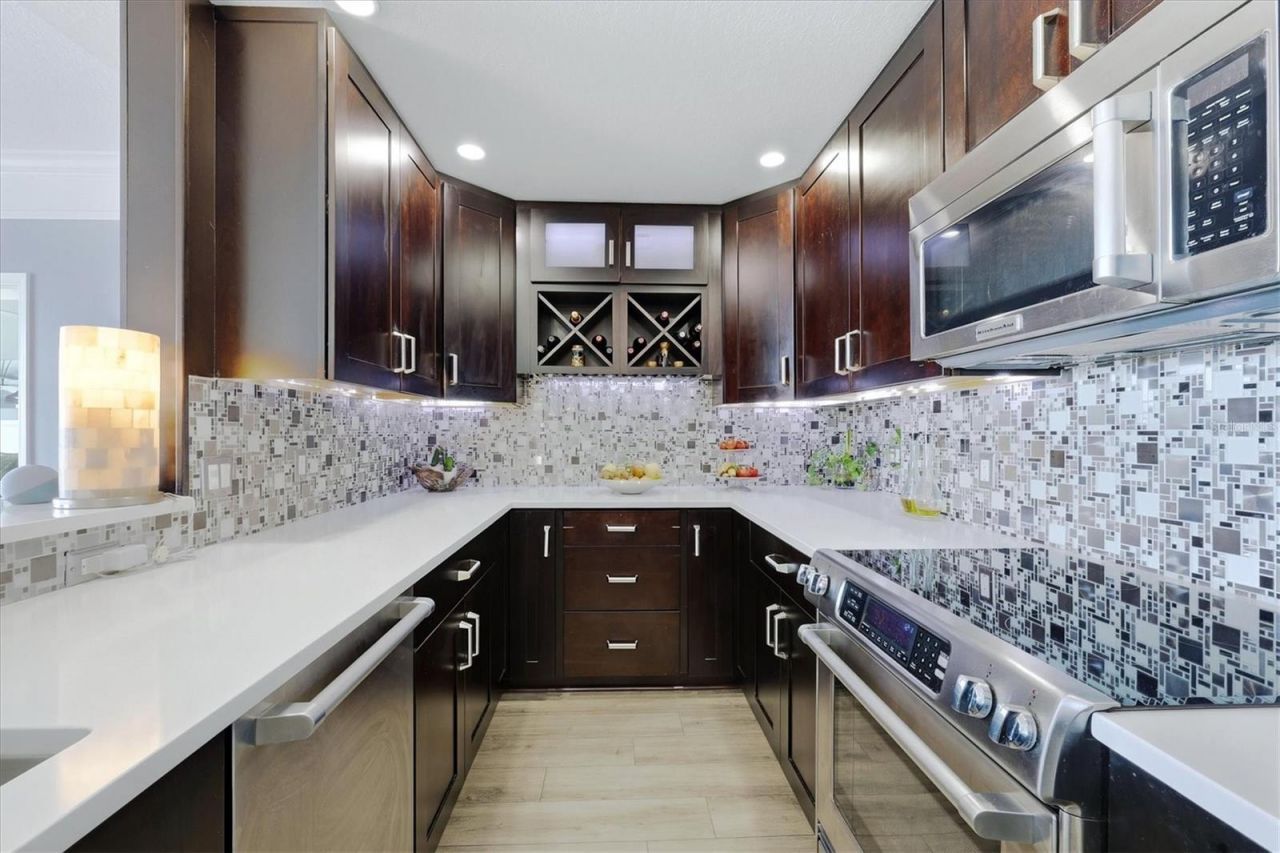 750 Tamiami Trail, Unit 1506, Sarasota, FL 34236 Photo