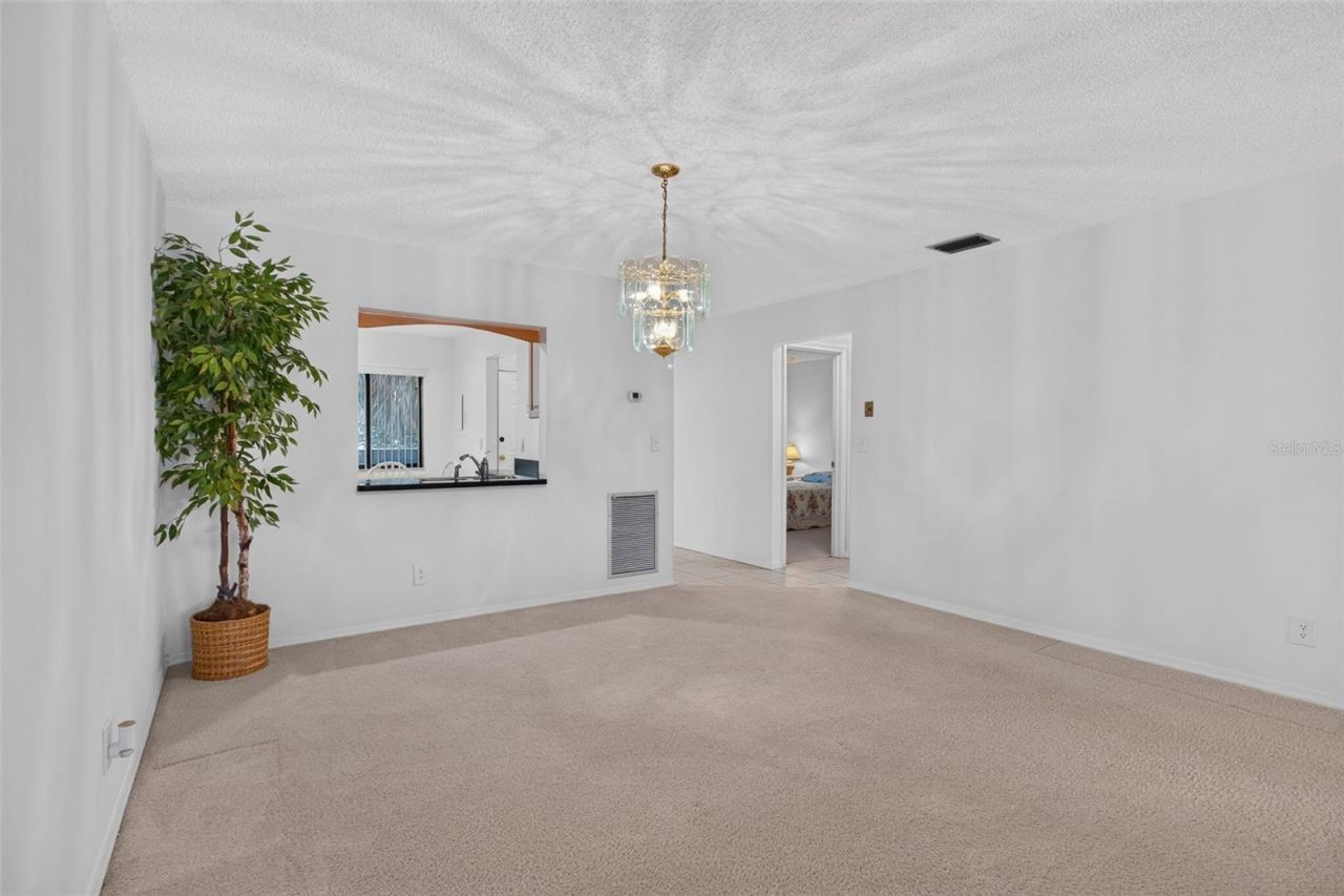 725 83rd Avenue N, Unit 205, Saint Petersburg, FL 33702 Photo